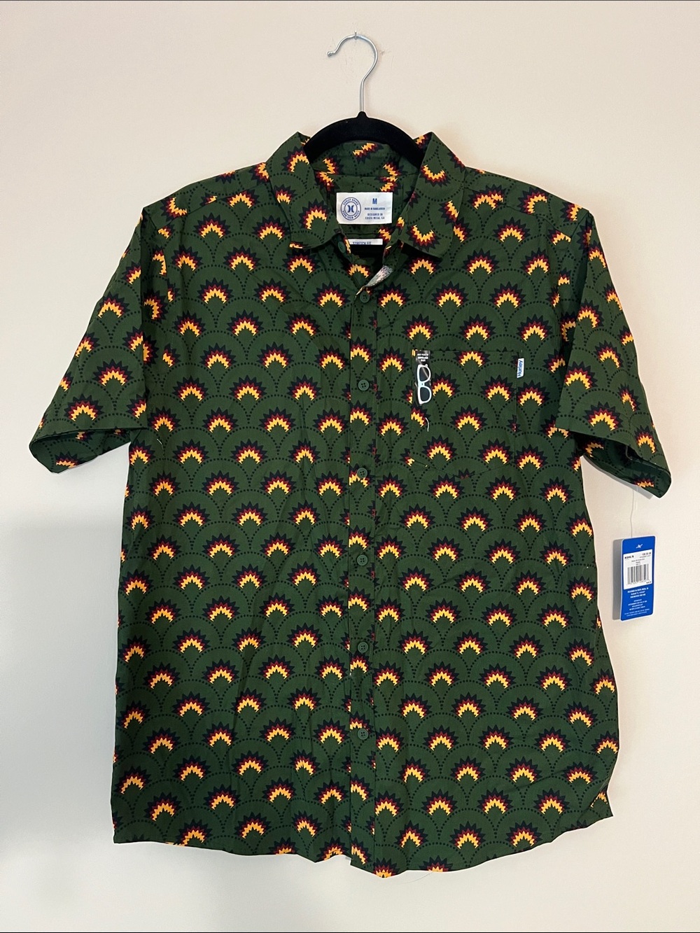 Hurley Green Short-Sleeve Button-Down Shirt with Yellow and Red Sunburst Print
